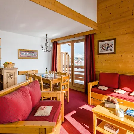 Spacious 500 M From The Slopes Of Les Sybelles